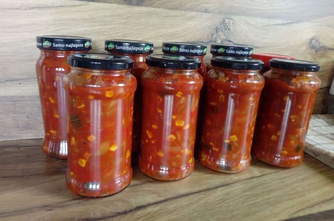 Sos do spaghetti z cukinii i papryki do słoików – łatwy przepis na pyszny smak