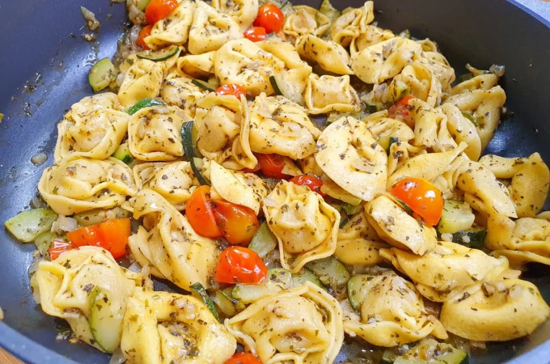 Tortellini na obiad: Szybkie przepisy na 15 minut
