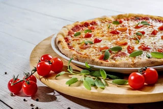 Jak długo piec pizzę Guseppe? Odkryj idealny czas pieczenia