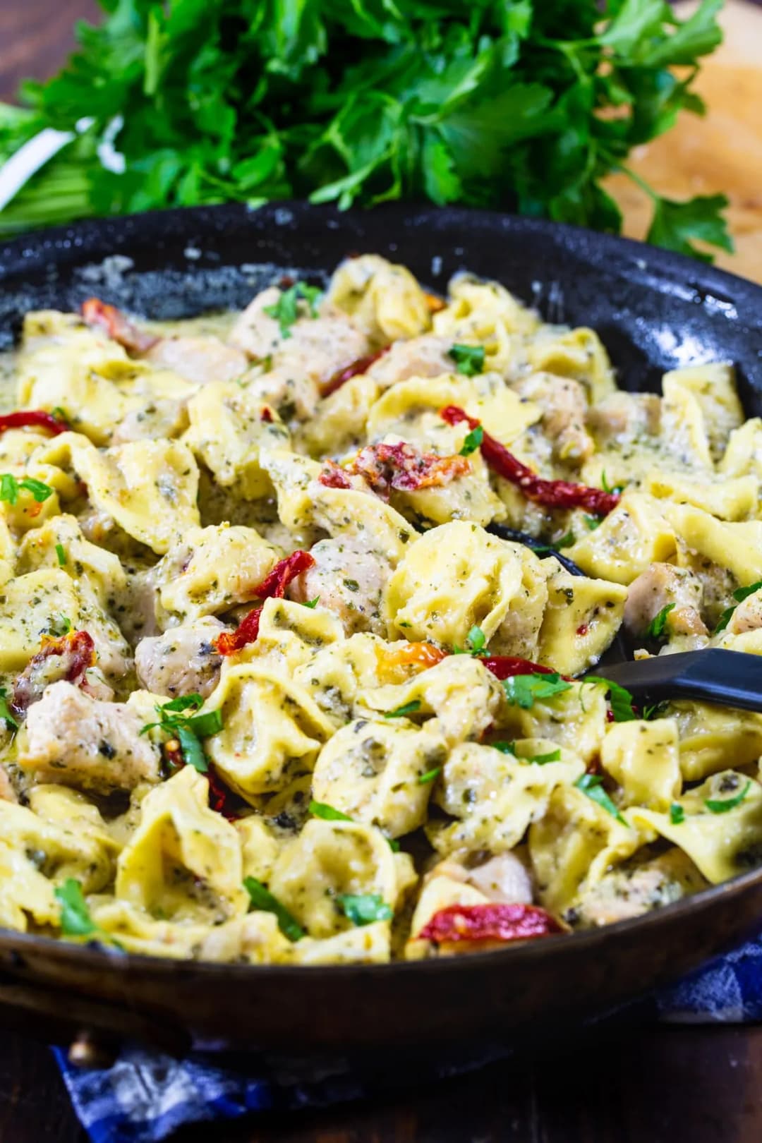 Pesto z czym podawać – odkryj najlepsze połączenia smakowe