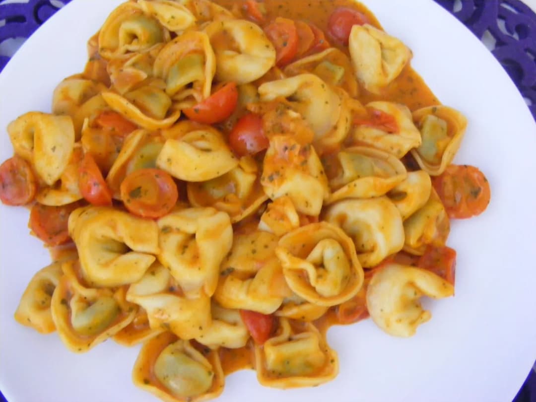 Jak długo gotować tortellini? Sprawdź idealny czas gotowania!