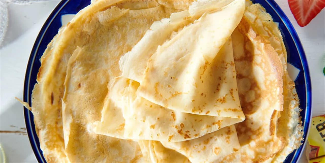 Czym zastąpić mąkę pszenną w naleśnikach, aby były smaczniejsze?